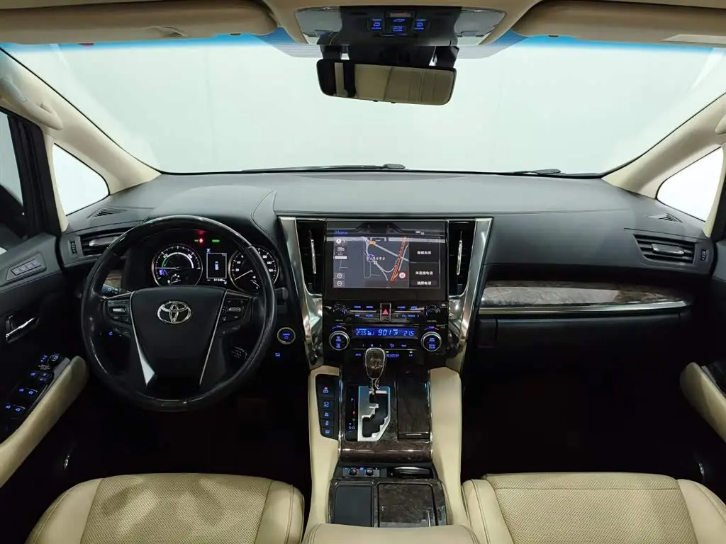 Toyota Vellfire 2021 — Photo 13/17