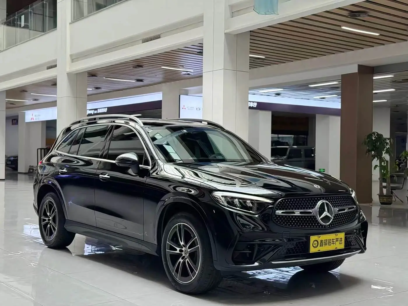 Mercedes-Benz GLC 2025 — Photo 3/20