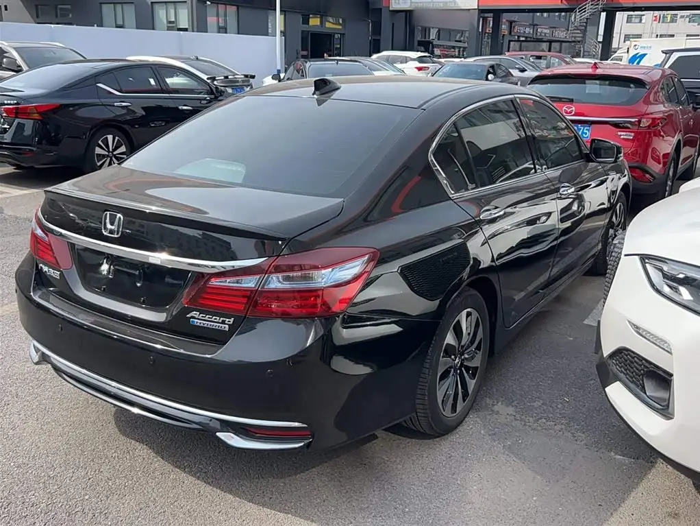 Honda Accord 2017 — Şəkil 17/20