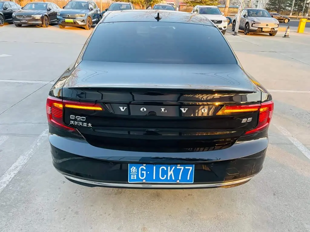 Volvo S90 2024 — Photo 4/15