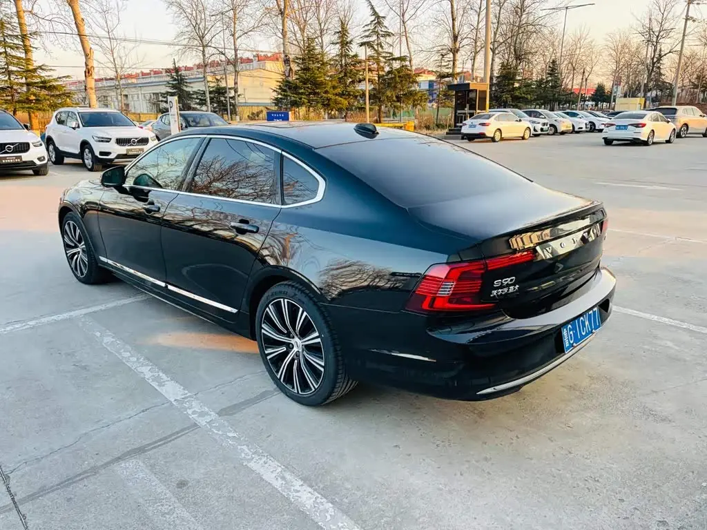 Volvo S90 2024 — Photo 3/15
