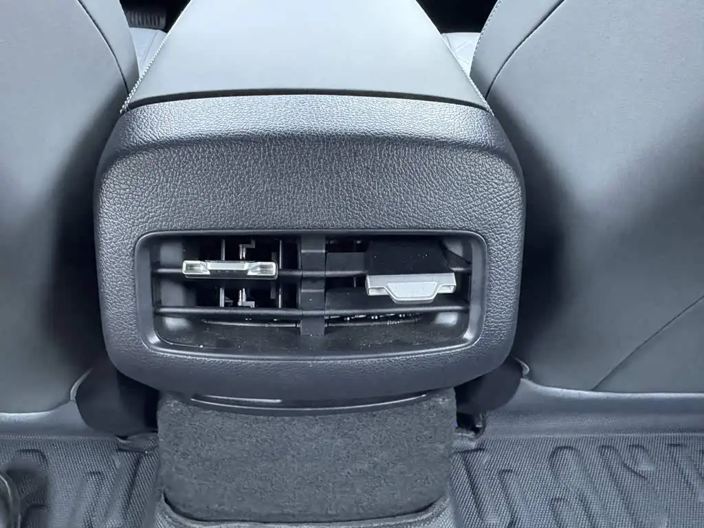 BYD Qin PLUS 2025 — Фото 18/19