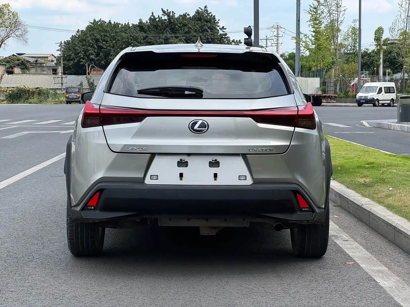 Lexus UX 2020 — Фото 18/19