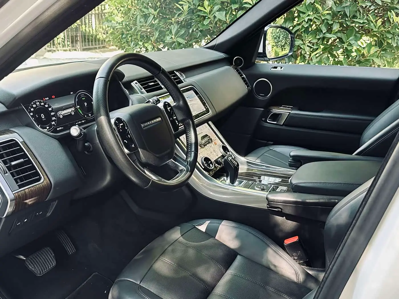 Land Rover Range Rover Sport PHEV 2018 — Photo 7/19