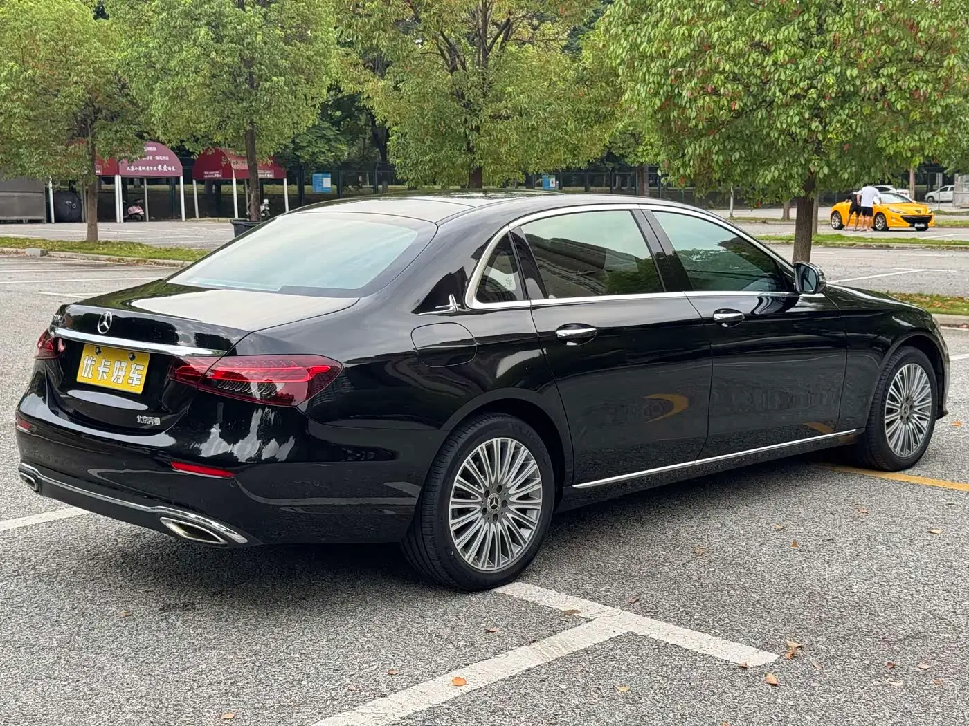 Mercedes-Benz E-Class 2021 — Photo 4/20