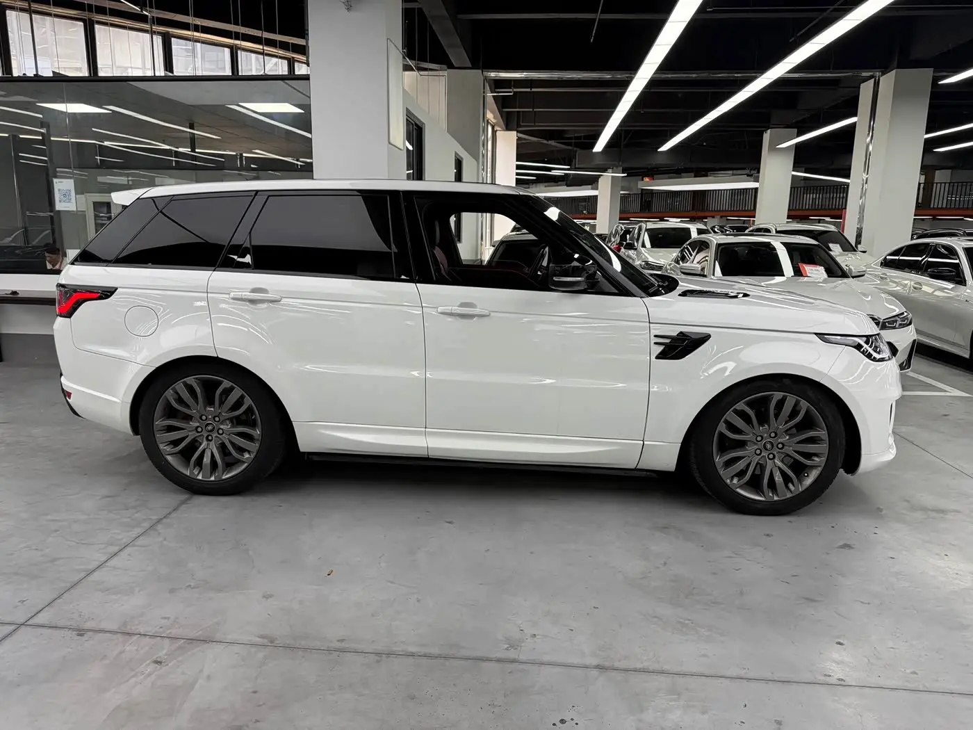 Land Rover Range Rover Sport 2017 — Фото 4/14