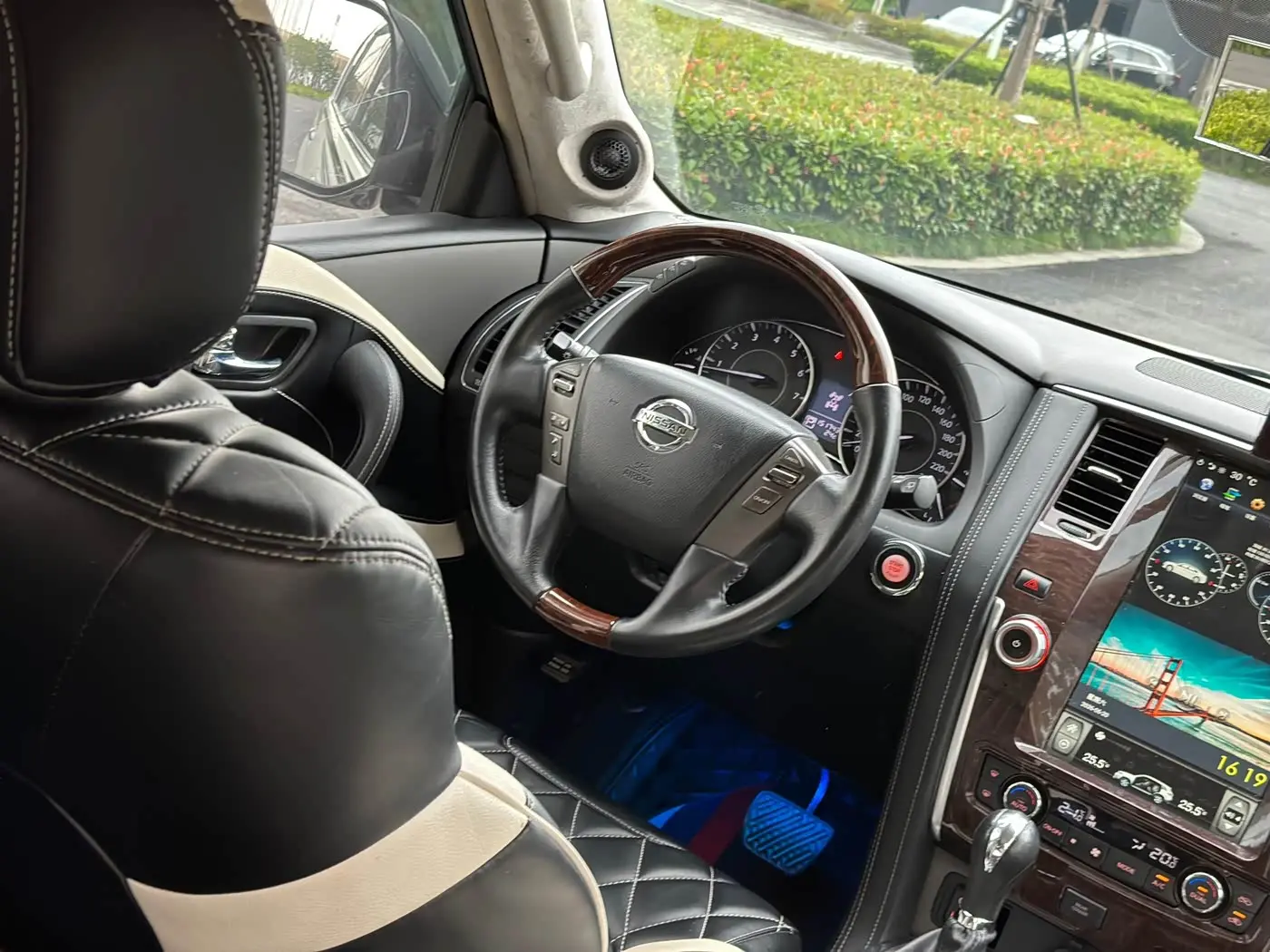 Nissan Patrol 2019 — Photo 12/15