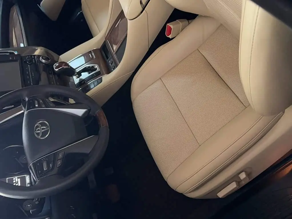 Toyota Alphard 2017 — Photo 20/20