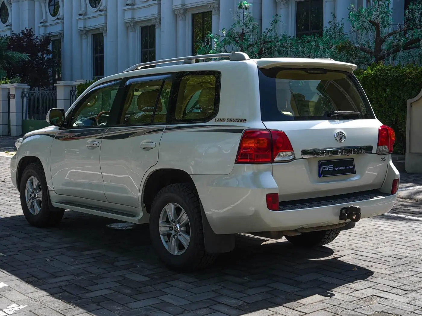 Toyota Land Cruiser 2016 — Photo 7/16