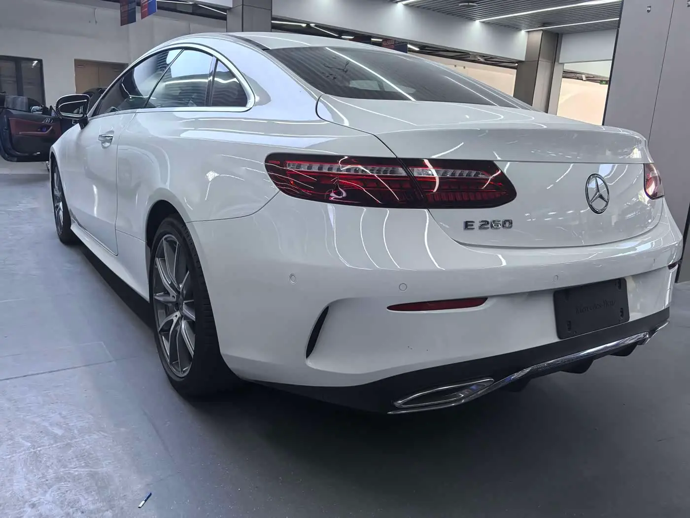 Mercedes-Benz E-Class 2021 — Фото 16/18
