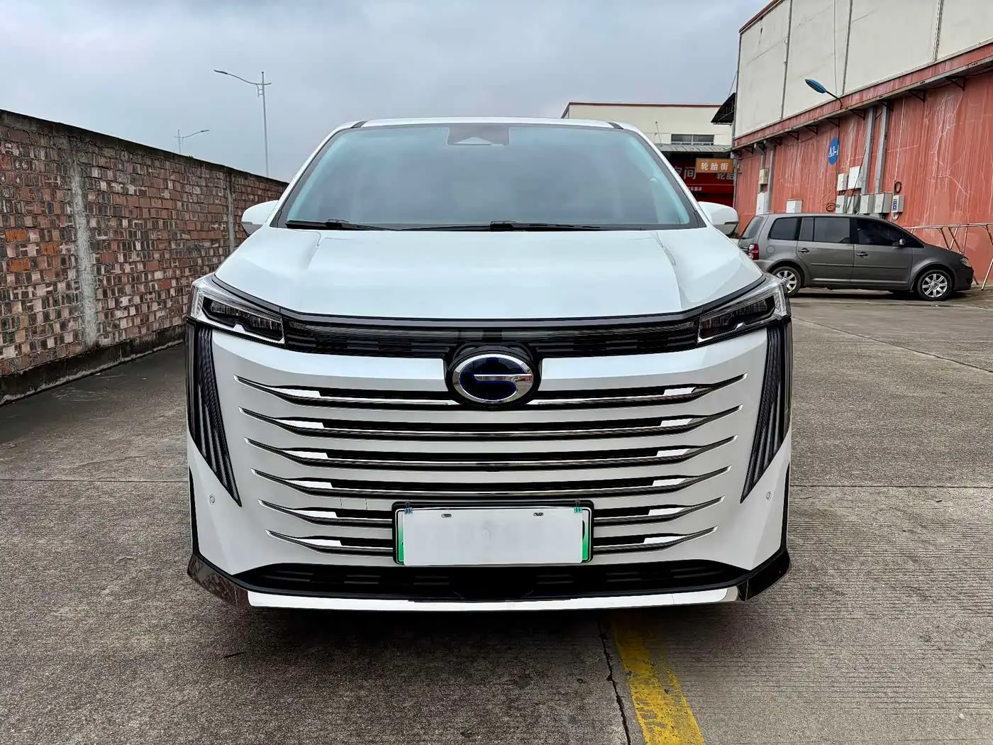 GAC Trumpchi Trumpchi E9 2024 — Photo 2/15