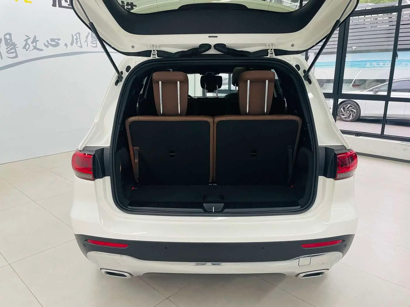 Mercedes-Benz GLB 2023 — Фото 16/18