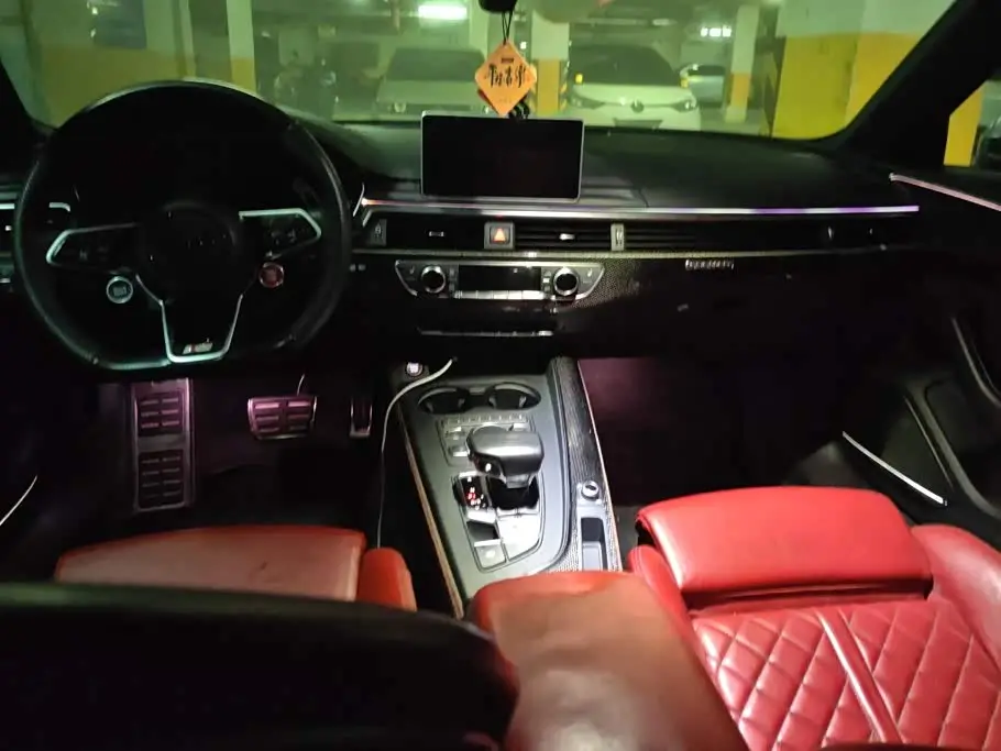 Audi S4 2019 — Photo 12/16