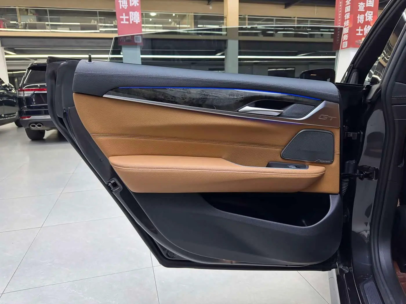 BMW 6 Series GT 2023 — Şəkil 15/17