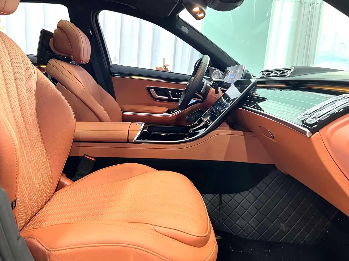 Mercedes-Benz S-Class 2014 — Photo 8/17