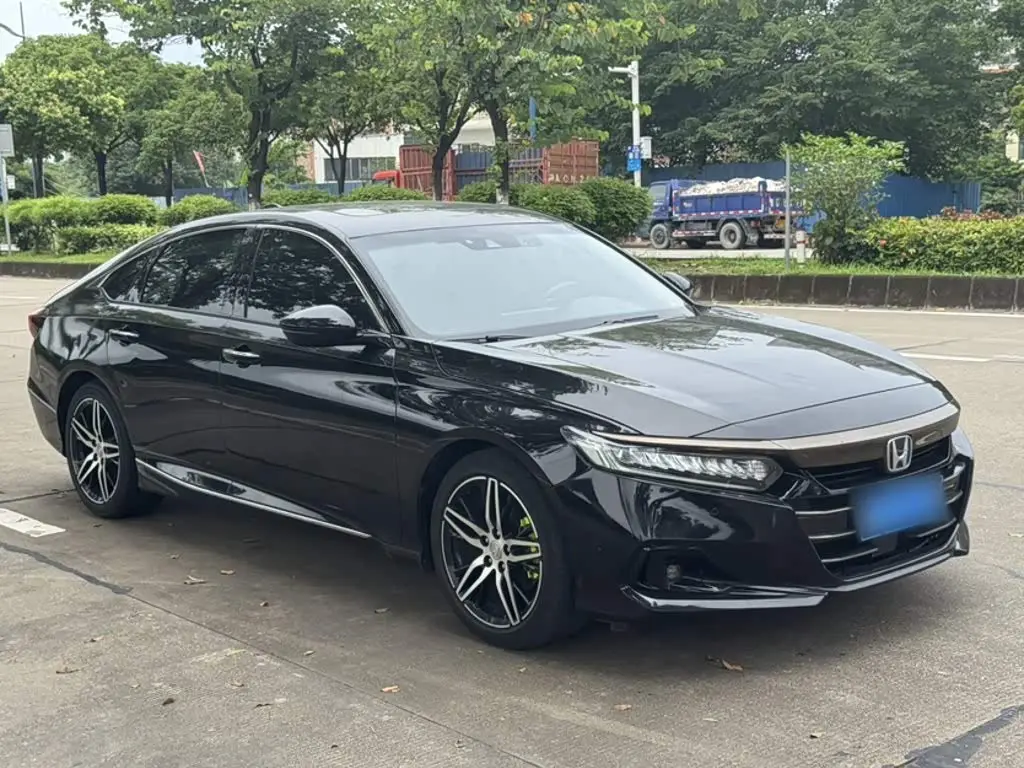 Honda Accord 2022 — Фото 9/17