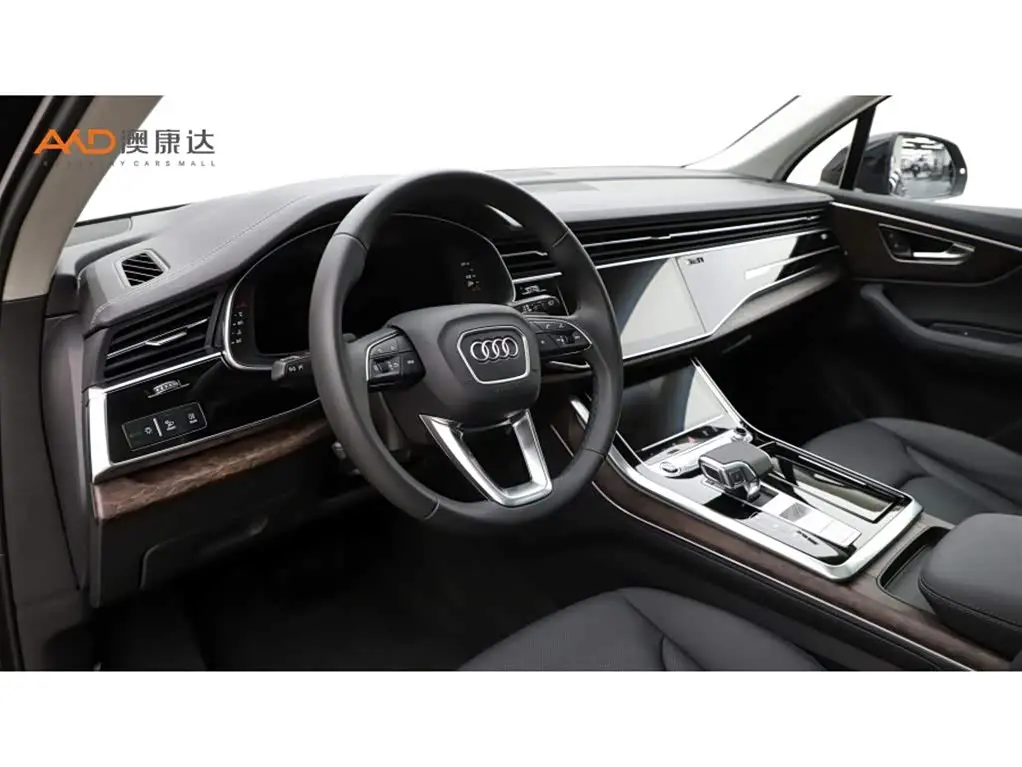Audi Q7 2024 — Photo 6/11
