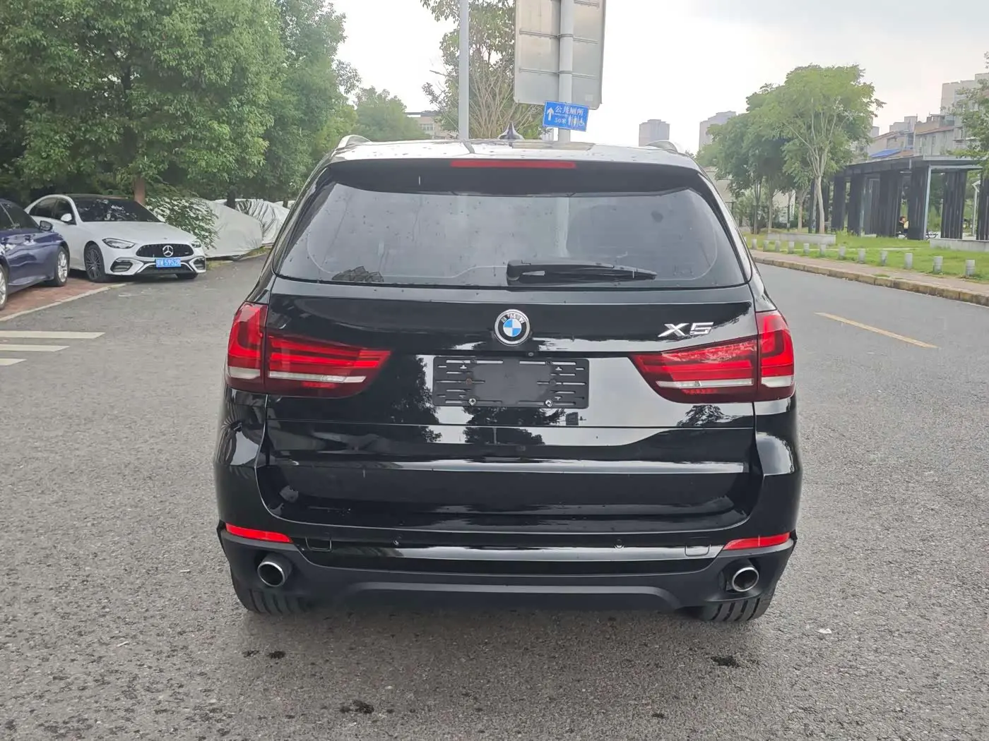 BMW X5 2018 — Photo 10/11