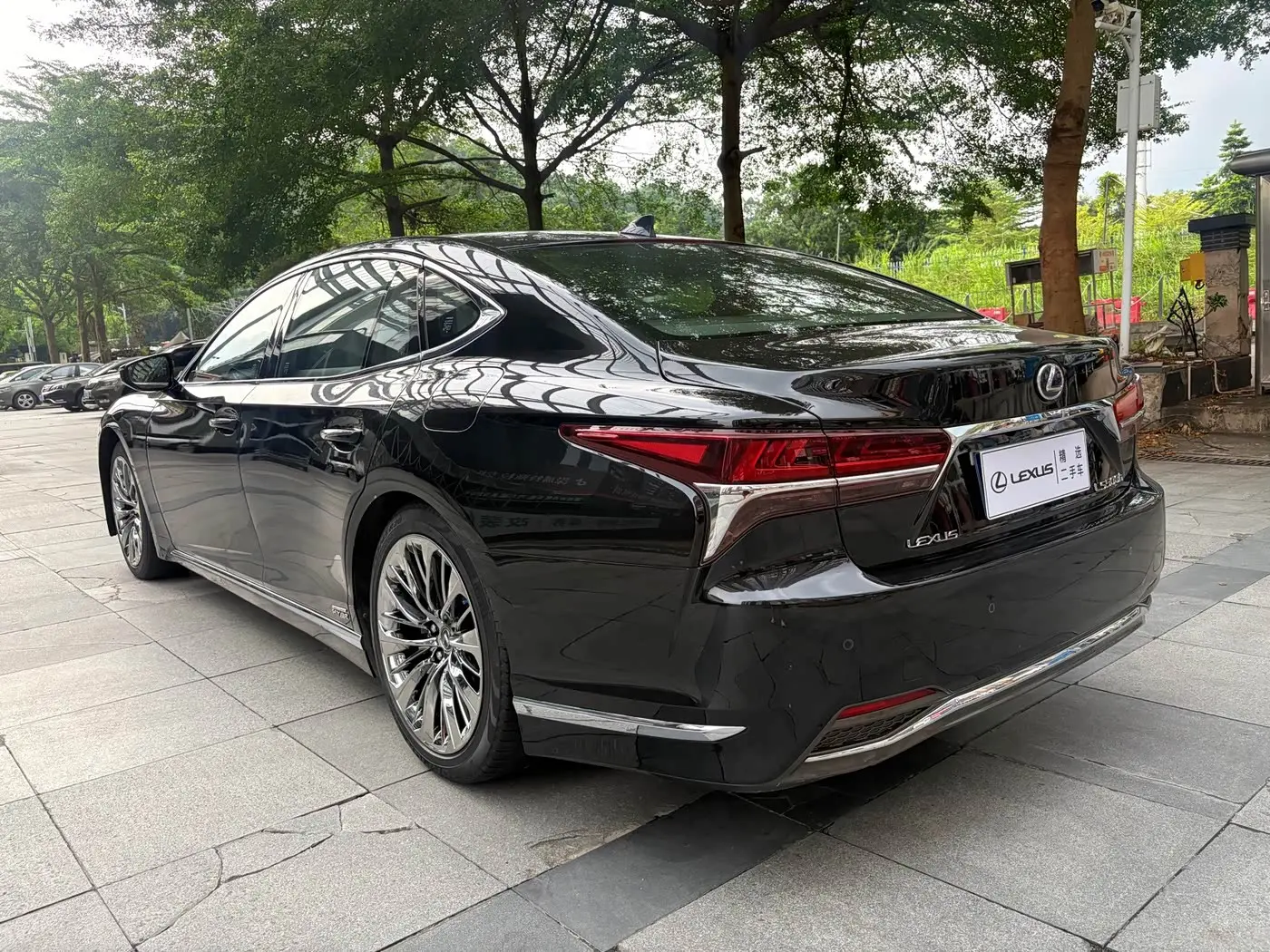 Lexus LS 2019 — Photo 10/10