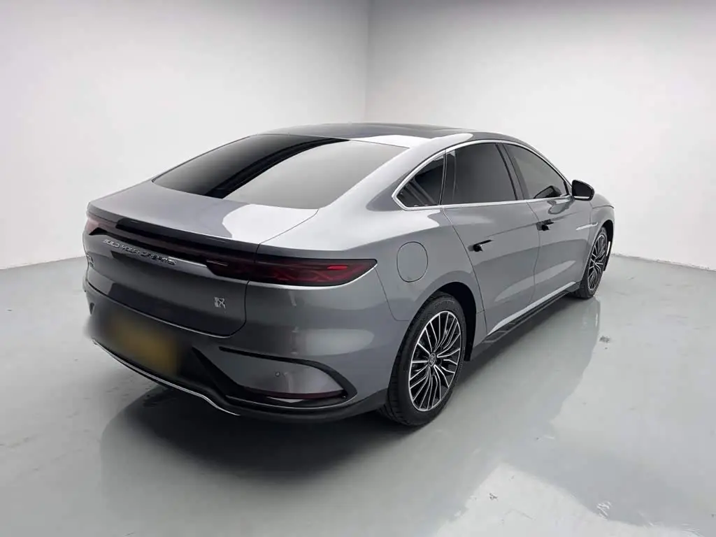 BYD Han 2023 — Photo 7/20