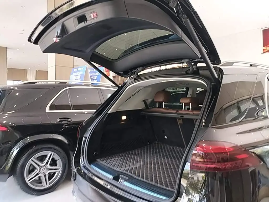Mercedes-Benz GLE 2023 — Фото 19/20