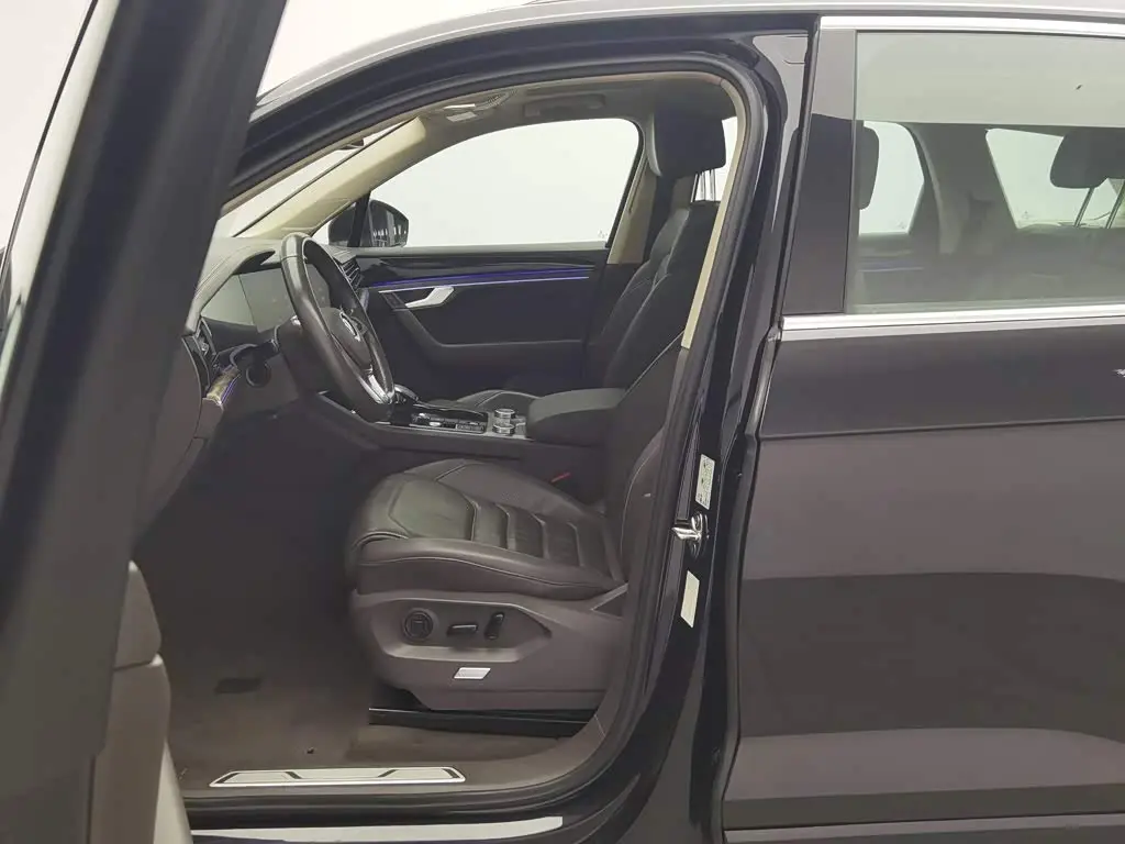 Volkswagen Touareg 2020 — Photo 10/20