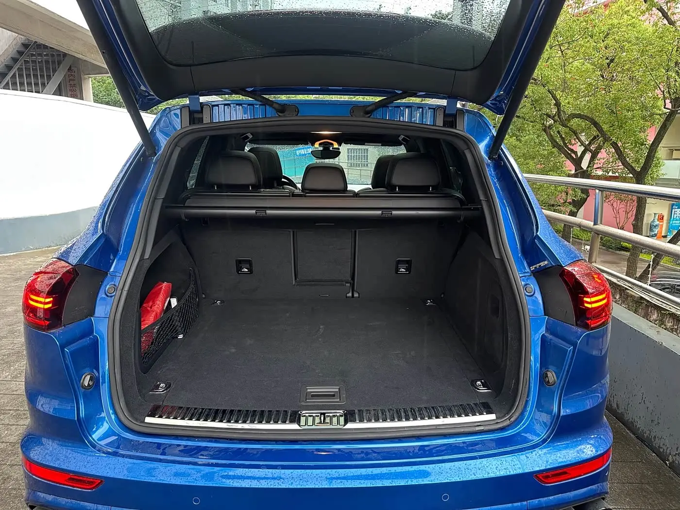Porsche Cayenne 2017 — Photo 12/14