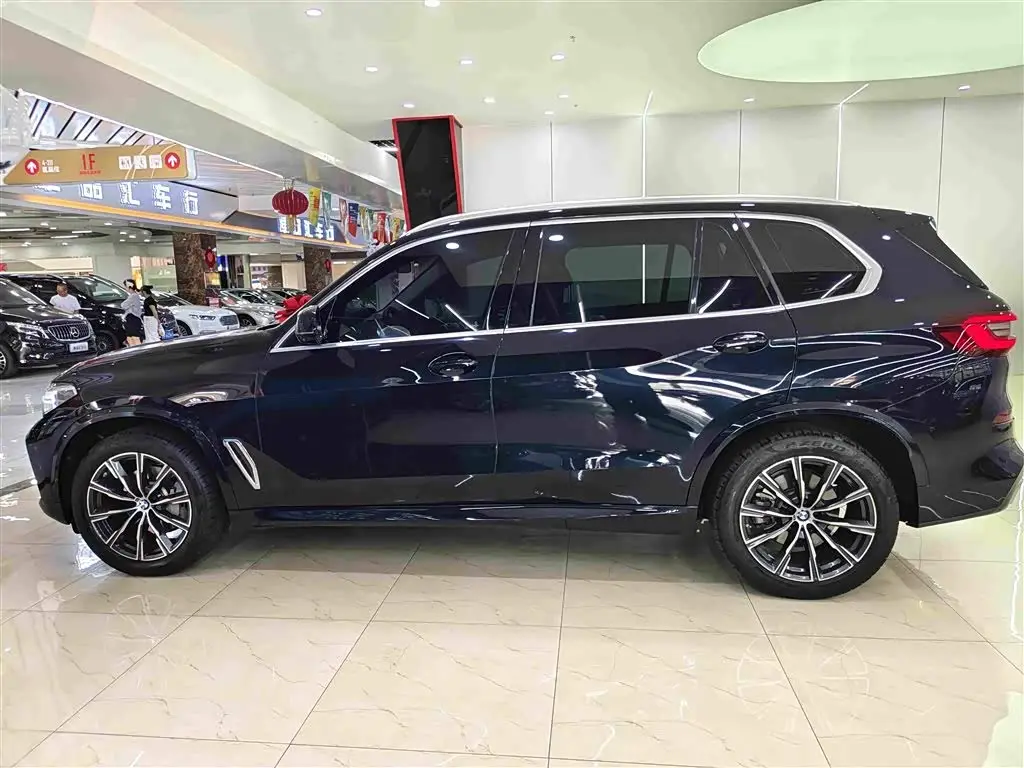 BMW X5 2023 — Şəkil 16/17