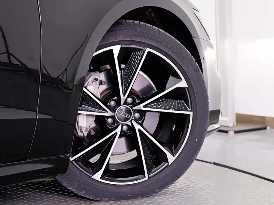 Audi A7 2021 — Photo 6/20