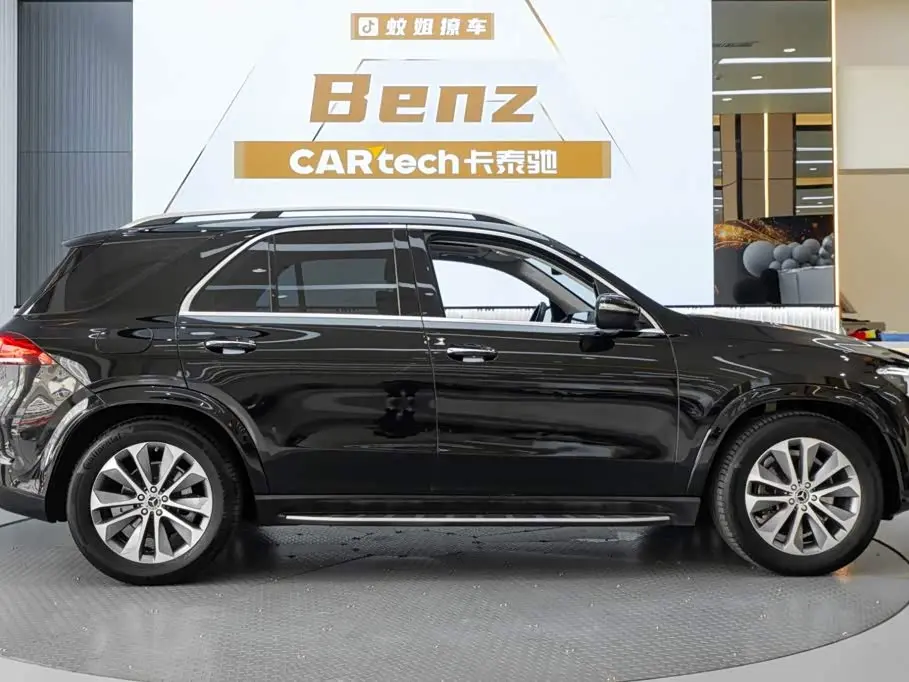 Mercedes-Benz GLE 2022 — Photo 4/20