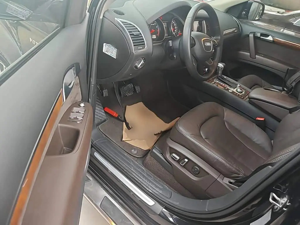 Audi Q7 2015 — Фото 16/20