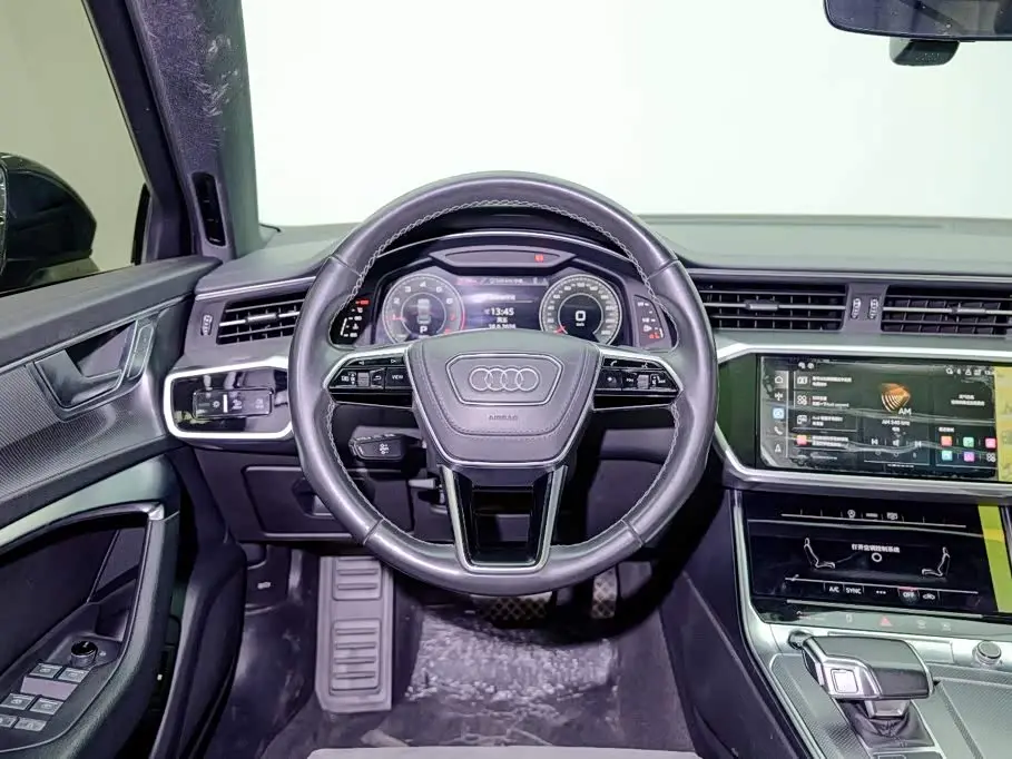 Audi A6L 2023 — Photo 8/20