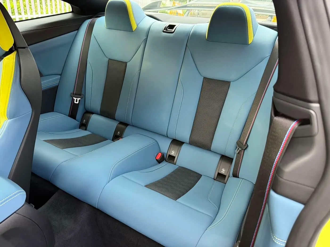 BMW M4 2022 — Photo 9/9