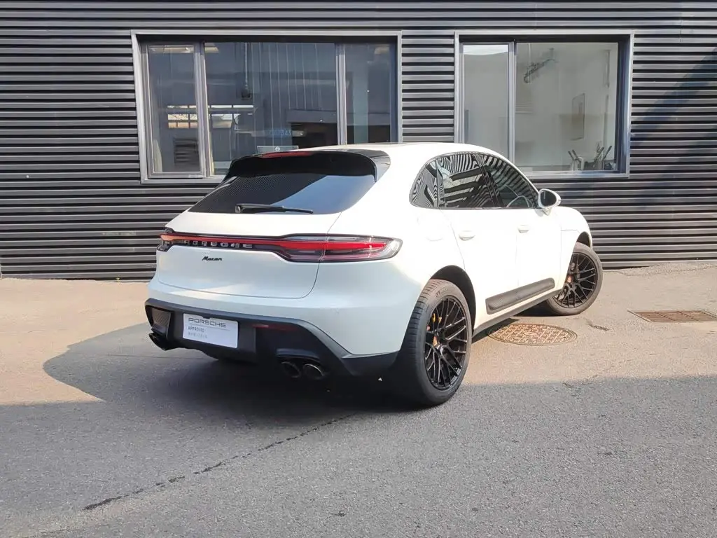 Porsche Macan 2022 — Photo 3/11