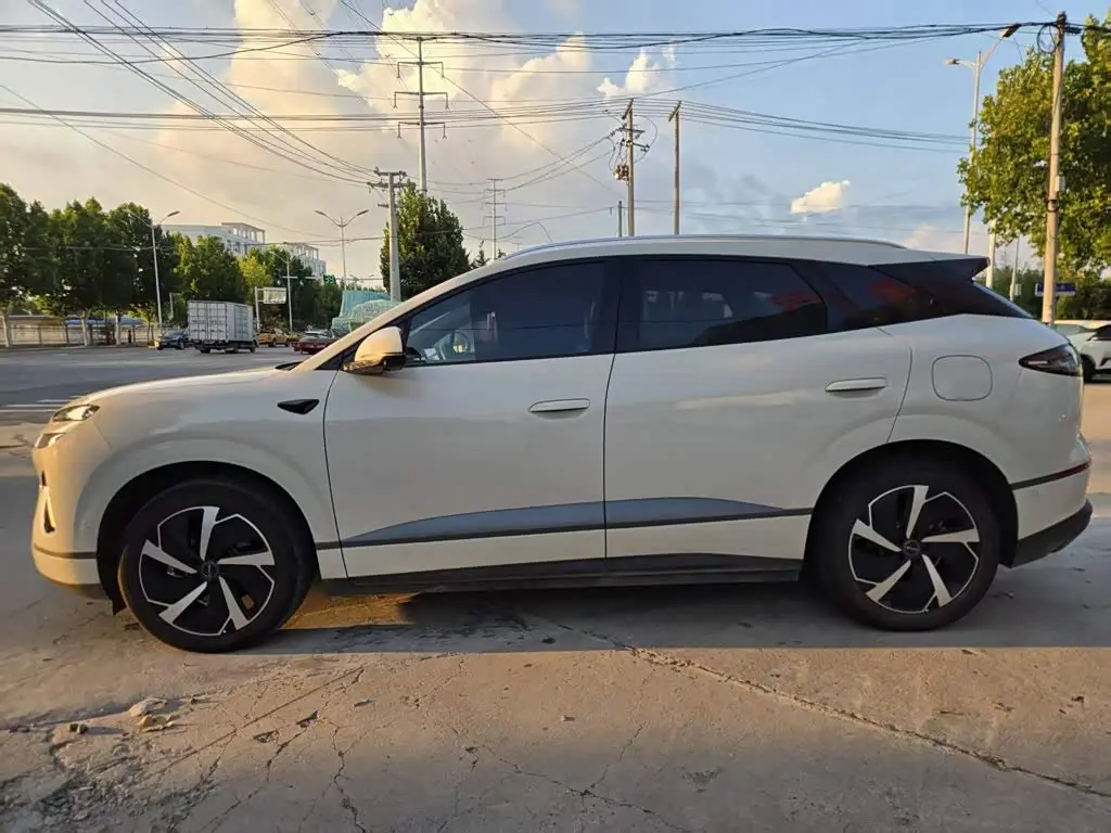 BYD Sealion 06 New Energy 2025 — Фото 6/18