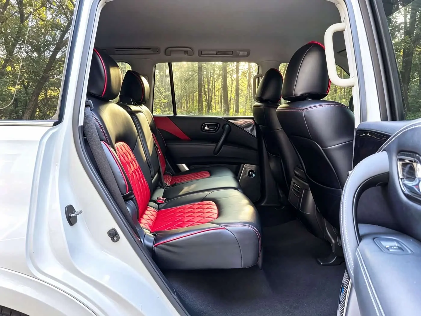 Nissan Patrol 2018 — Photo 12/20