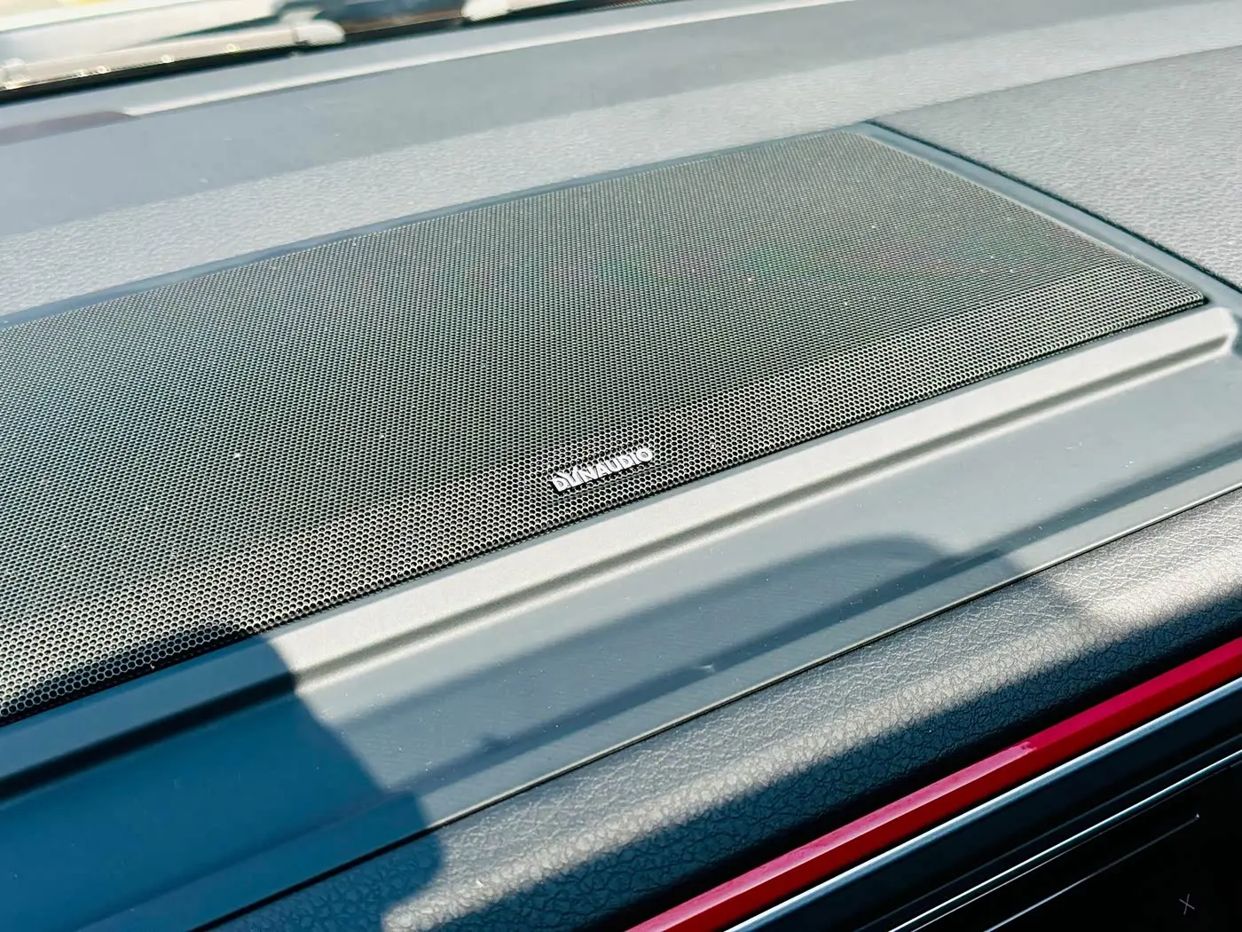 Volkswagen Multivan 2018 — Şəkil 14/16