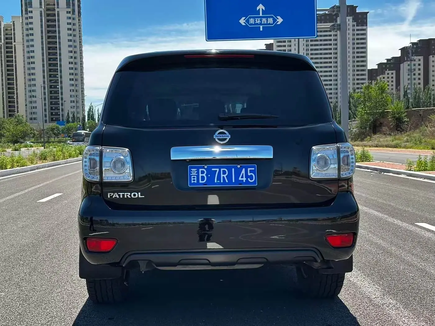 Nissan Patrol 2015 — Şəkil 8/10