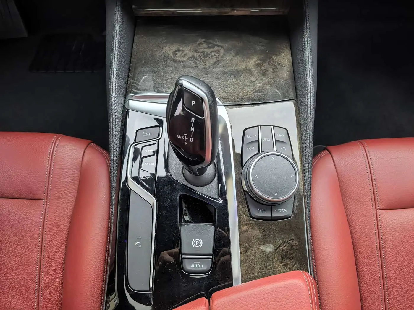 BMW 5 Series 2020 — Şəkil 16/20
