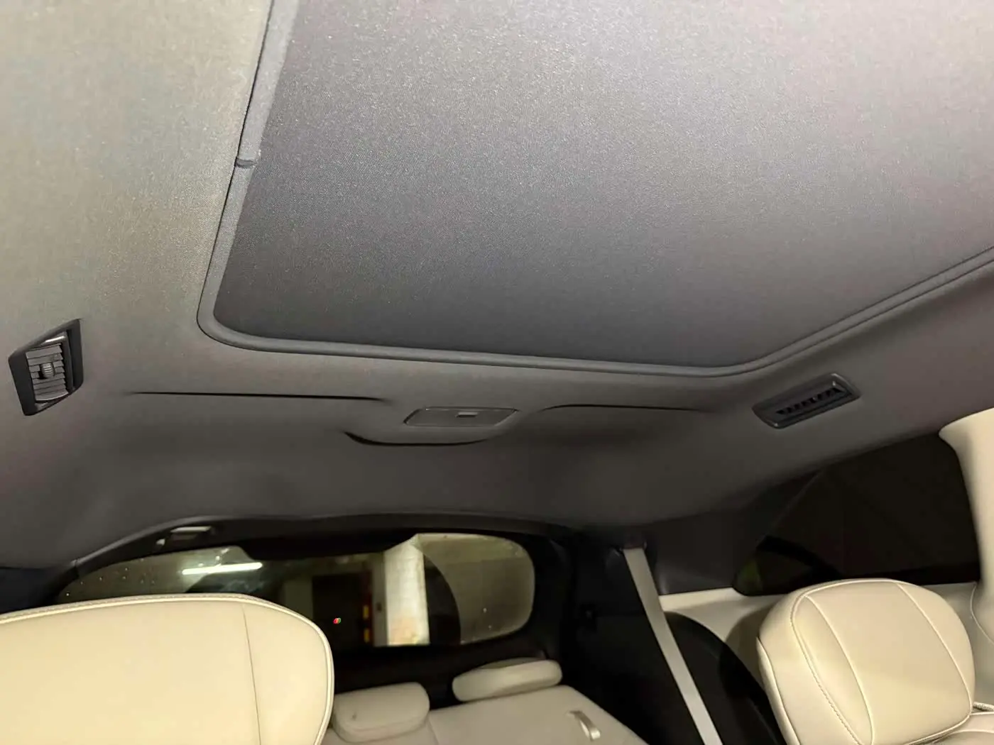 Toyota Granvia 2024 — Photo 9/12