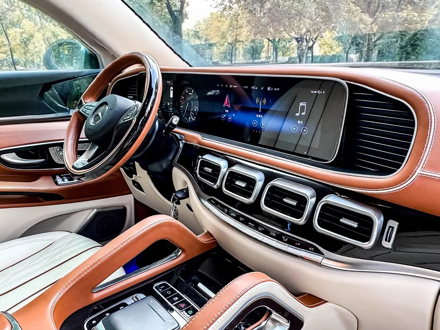 Mercedes-Benz Vito 2024 — Photo 5/20