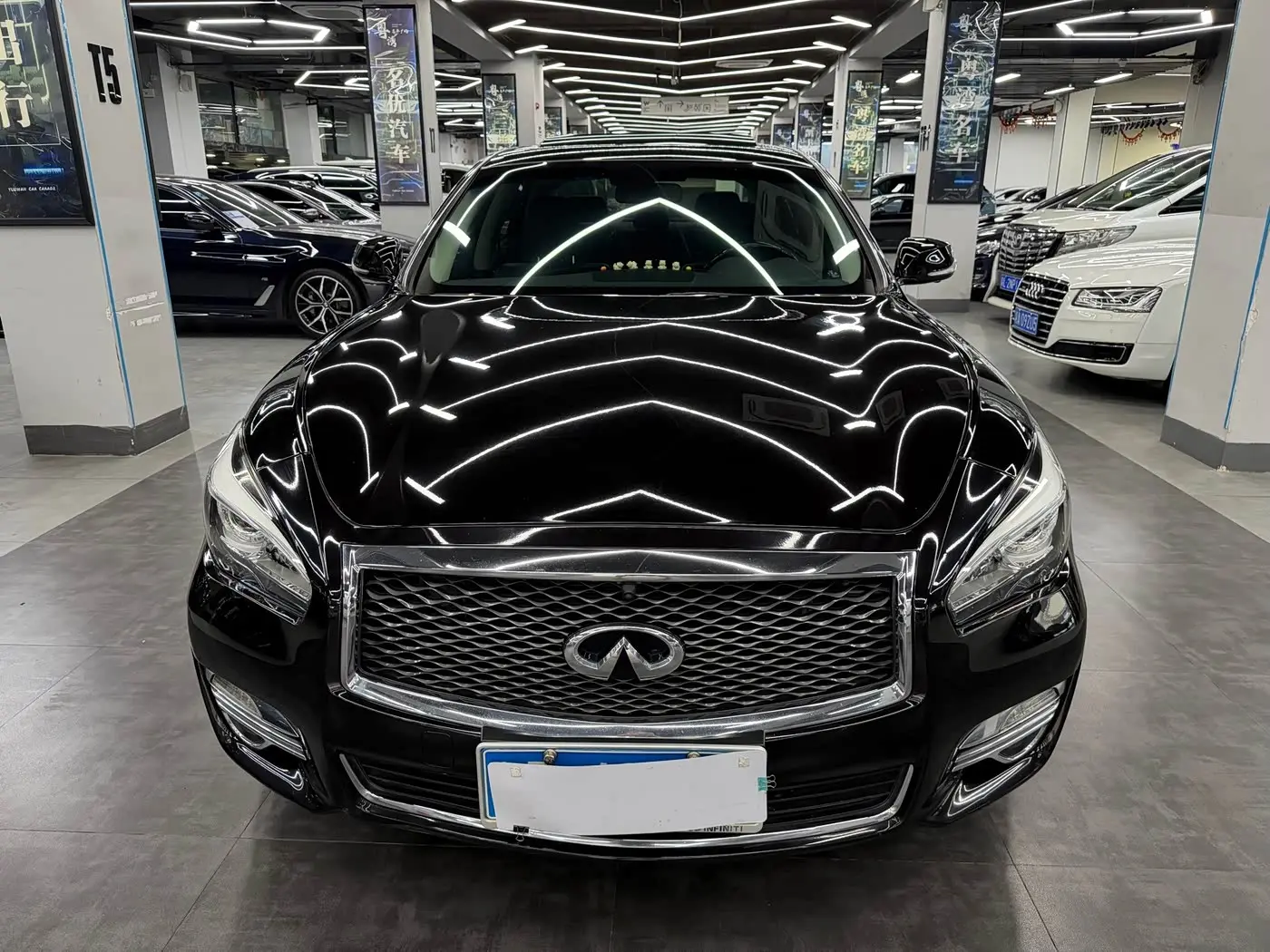 Infiniti Q70 2017 — Фото 2/17