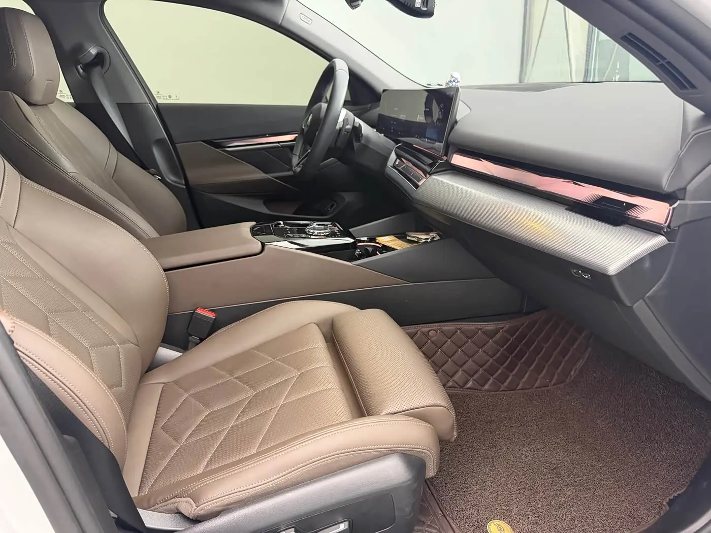 BMW 5 Series 2024 — Şəkil 14/14