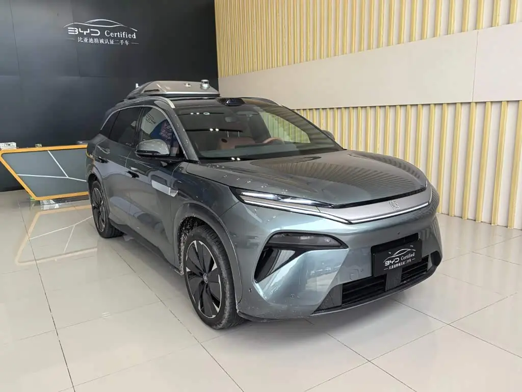 BYD Tang L 2025 — Photo 3/13
