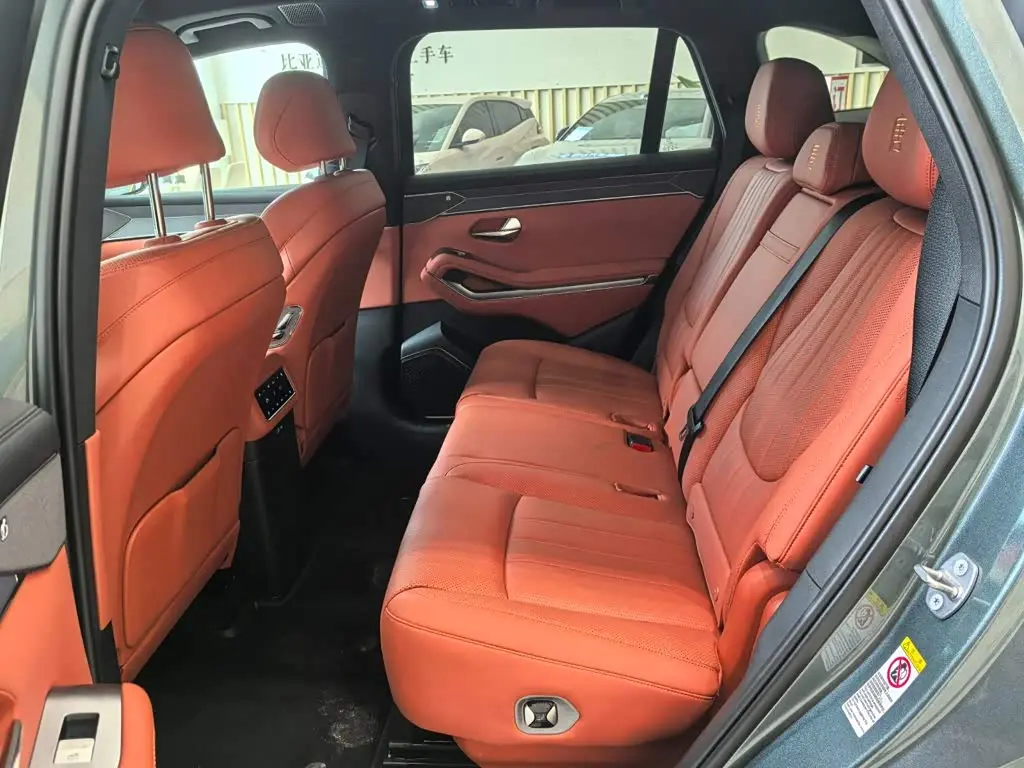 BYD Tang L 2025 — Photo 11/13