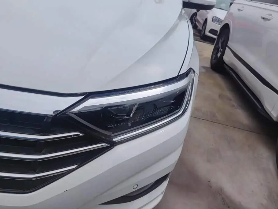 Volkswagen Sagitar 2022 — Photo 5/16