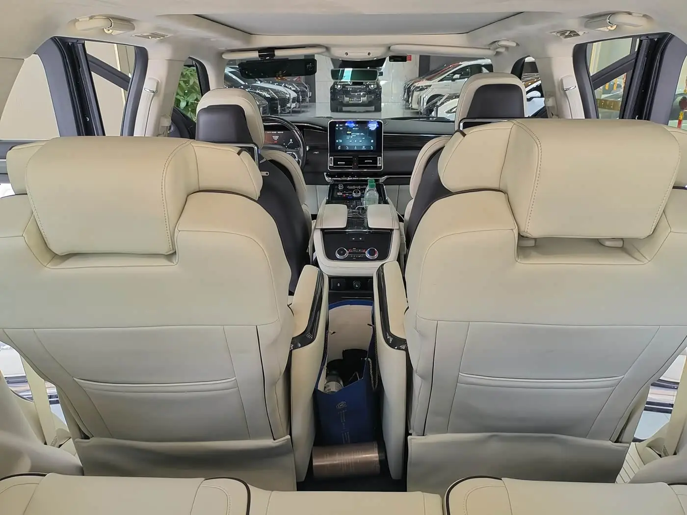 Lincoln Navigator 2019 — Photo 16/20