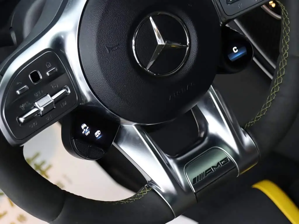 Mercedes-Benz C-Class AMG 2022 — Photo 10/20