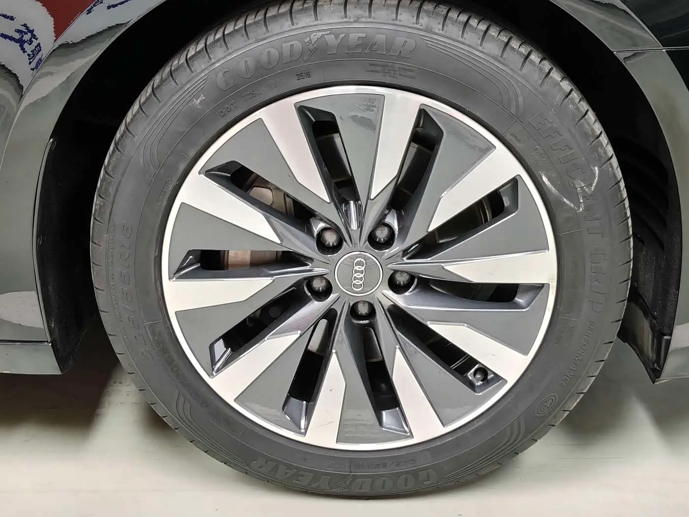 Audi A6L 2019 — Photo 17/17