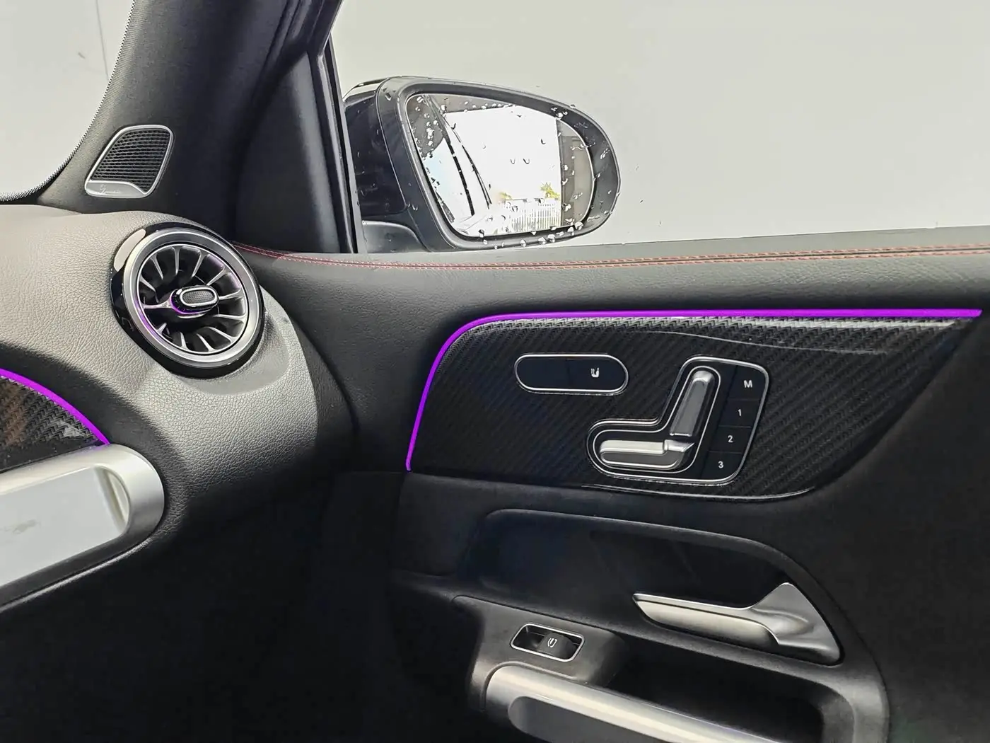 Mercedes-Benz GLB AMG 2025 — Şəkil 16/20